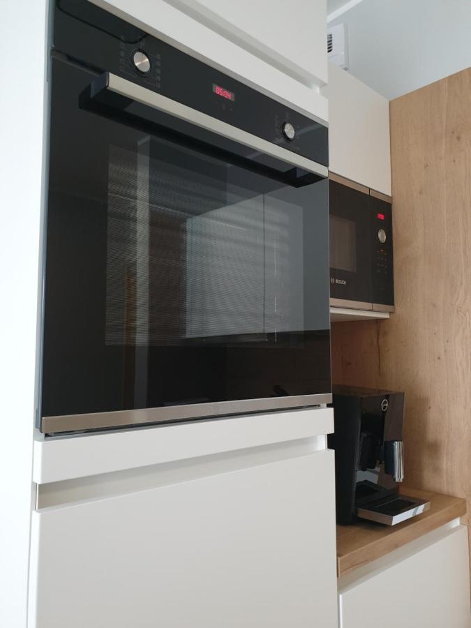 Private Apartment, Aircondition, Hd Tv Pl & De, Wifi, Garage, Fully Equipped, Near Beach Kołobrzeg Eksteriør bilde