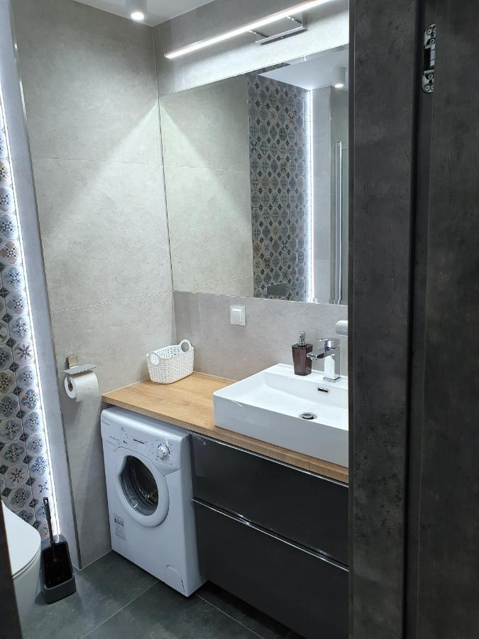 Private Apartment, Aircondition, Hd Tv Pl & De, Wifi, Garage, Fully Equipped, Near Beach Kołobrzeg Eksteriør bilde