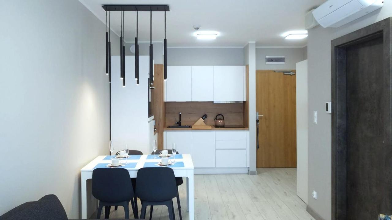 Private Apartment, Aircondition, Hd Tv Pl & De, Wifi, Garage, Fully Equipped, Near Beach Kołobrzeg Eksteriør bilde